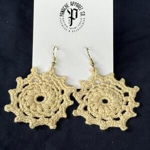 NWT PANACHE CO. Crochet‎ Cream Ivory Earring Floral Doily Snowflake